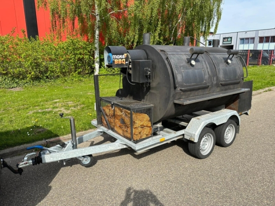 De mobiele snack/ de mobiele bbq